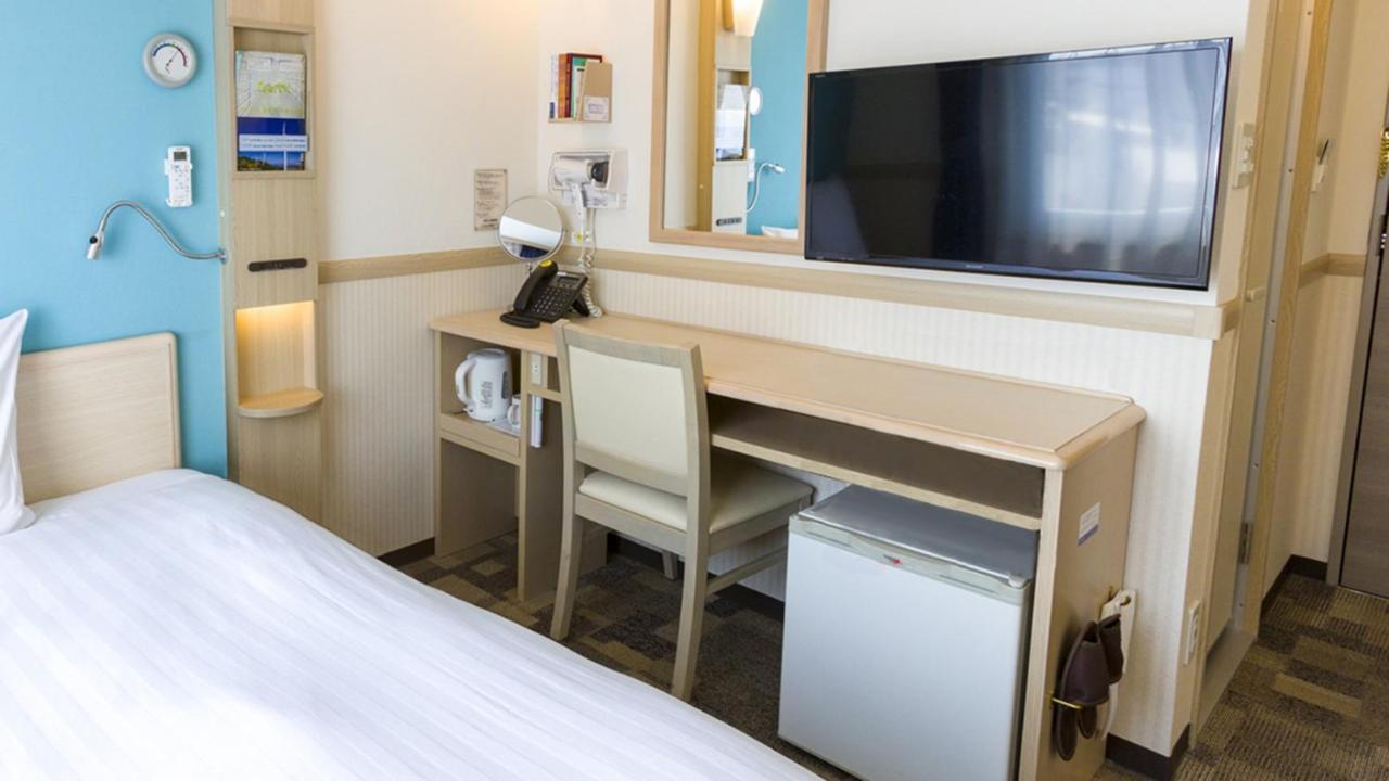 Toyoko Inn Tokyo Akabane-Eki Higashi-Guchi Exterior photo
